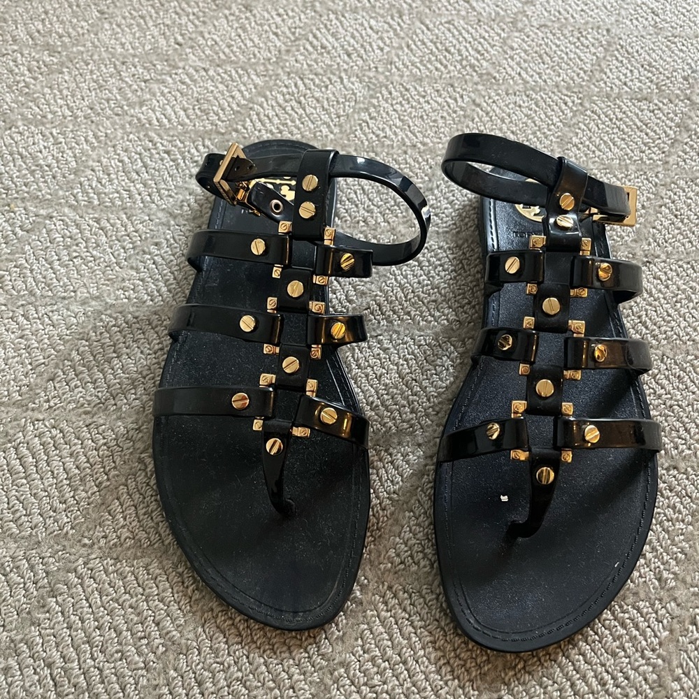 Tory Burch sander size 7